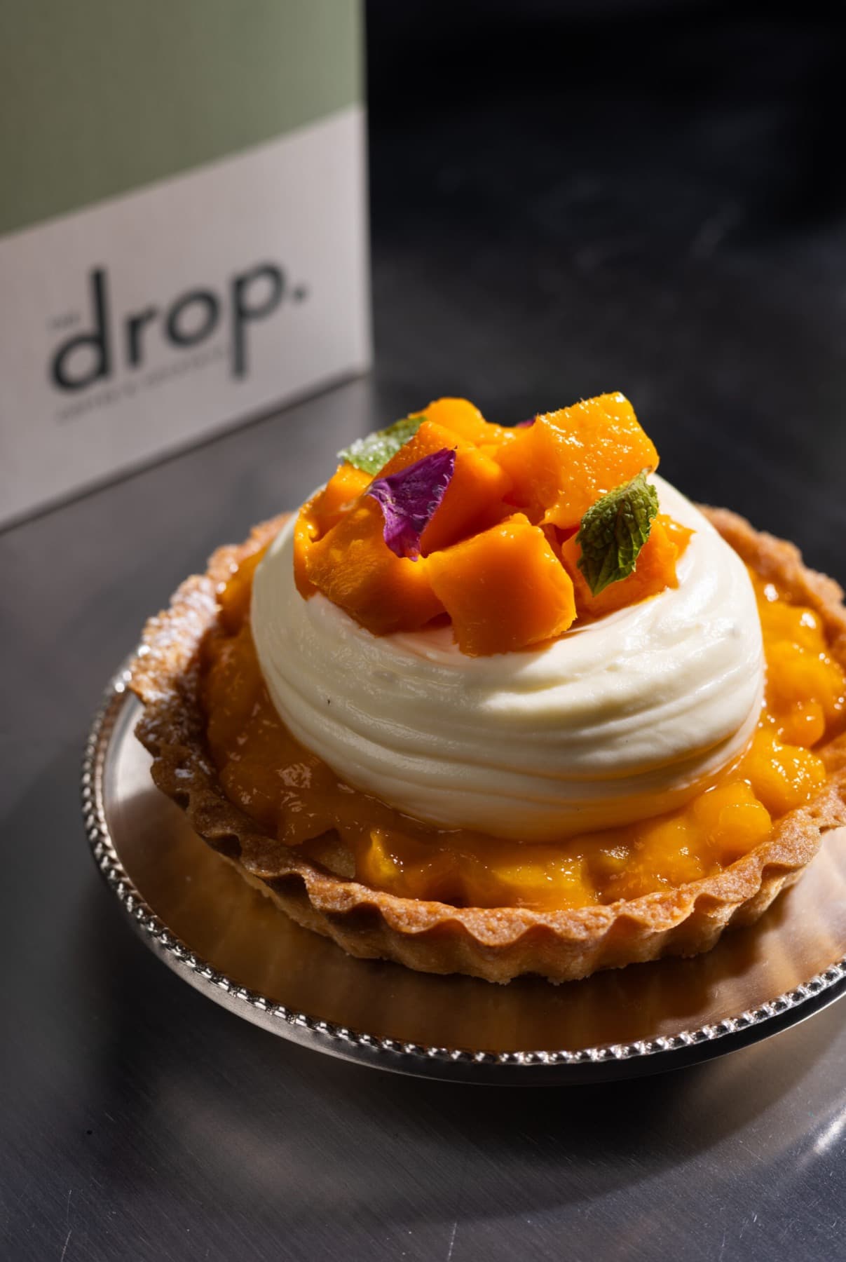 Mango cream tart